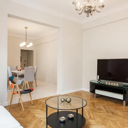 Highend 2bdr Full Apt/ Ideal Location Apartamento *